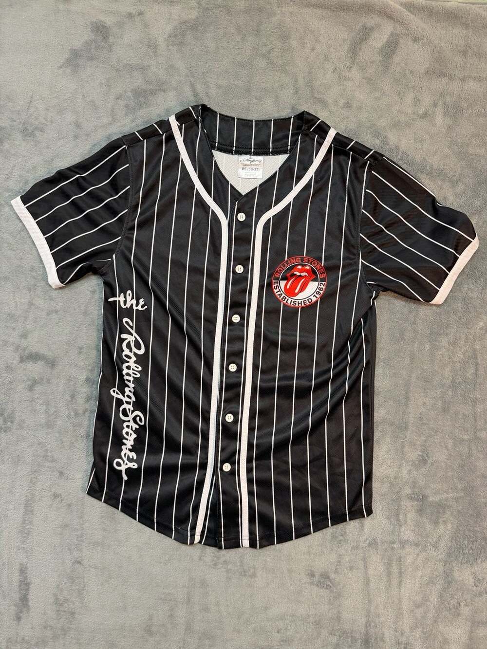 The Rolling Stones Black and White Pinstripe Baseball Jersey XS bank merch